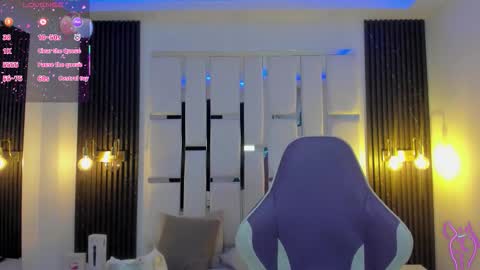 Miia Schwarz  online show from 11-21-25, 11:53