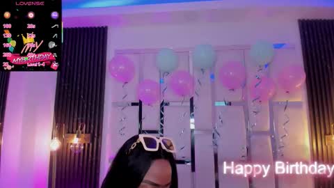 Miia Schwarz  online show from 11-29-25, 03:04