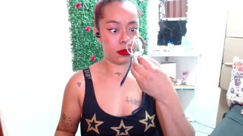 Snapshot of miia_spencer_ chatting on 12-06-24, 06:37 miia online show from 12-06-24, 06:37