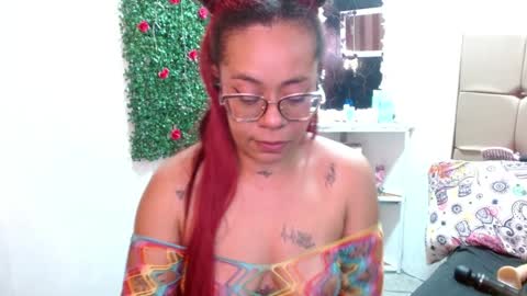 Snapshot of miia_spencer_ chatting on 12-31-24, 01:26 miia online show from 12-31-24, 01:26