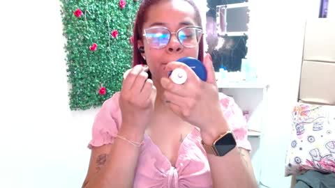 Snapshot of miia_spencer_ chatting on 01-25-25, 05:08 miia online show from 01-25-25, 05:08