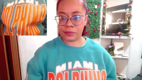 Snapshot of miia_spencer_ chatting on 09-13-25, 01:55 miia online show from 09-13-25, 01:55