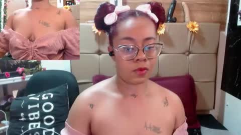 Snapshot of miia_spencer_ chatting on 09-24-25, 06:44 miia online show from 09-24-25, 06:44