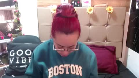 Snapshot of miia_spencer_ chatting on 10-01-25, 06:47 miia online show from 10-01-25, 06:47