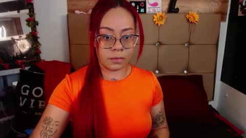 Snapshot of miia_spencer_ chatting on 10-18-25, 07:25 miia online show from 10-18-25, 07:25