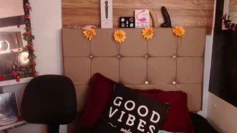 Snapshot of miia_spencer_ chatting on 12-03-25, 07:23 miia online show from 12-03-25, 07:23