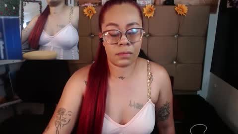 Snapshot of miia_spencer_ chatting on 01-07-26, 06:32 miia online show from 01-07-26, 06:32