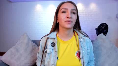 Miia 3 online show from 09-09-25, 12:26