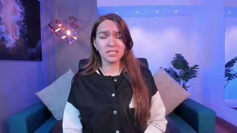 Miia 3 online show from 09-13-25, 12:16