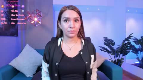 Miia 3 online show from 10-29-25, 11:45