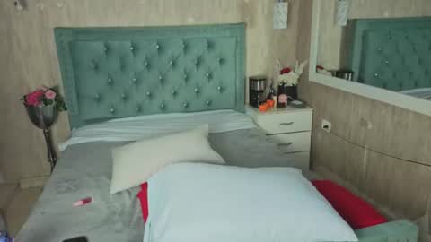 Snapshot of miia_velvett chatting on 07-10-26, 04:53 miia_velvett online show from 07-10-26, 04:53
