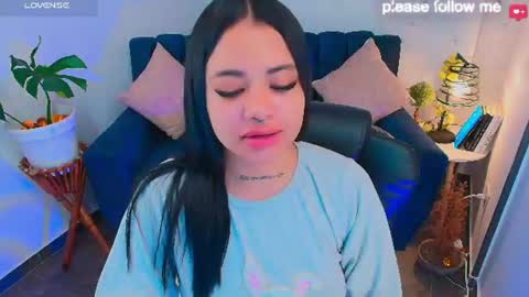 Snapshot of miiaa7_ chatting on 06-18-26, 11:25 Ma is my name I invite you to check out my wish list for my birthday online show from 06-18-26, 11:25