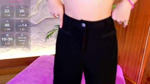 Snapshot of miiaa_cooper chatting on 06-17-26, 04:52 CALL ME MIA online show from 06-17-26, 04:52