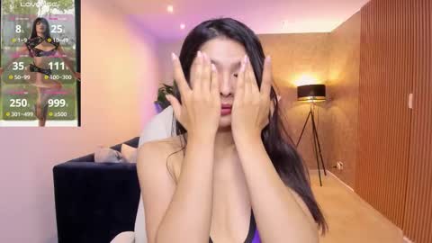 Mia online show from 11-11-25, 11:10