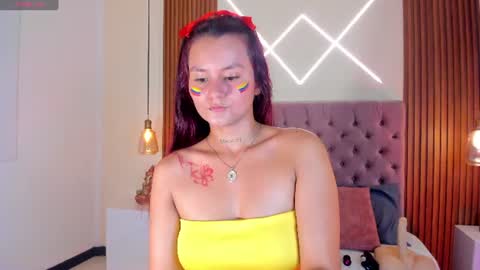 Snapshot of miiaa_jones chatting on 06-23-26, 04:16 Mia online show from 06-23-26, 04:16