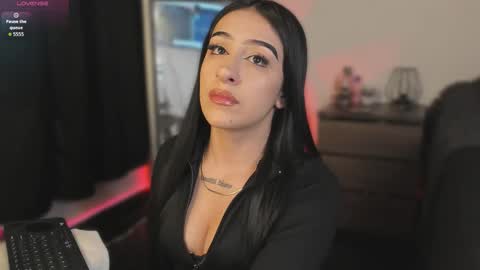  miiaa stone  online show from 02-07-26, 02:04