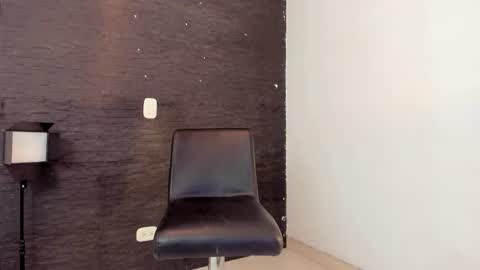 Snapshot of miiaah_kaliffa chatting on 09-11-25, 05:29  MELANIE  online show from 09-11-25, 05:29