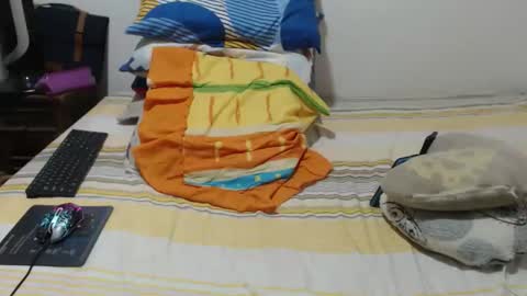 Snapshot of miilu74 chatting on 11-28-25, 03:25 Miilu74 online show from 11-28-25, 03:25