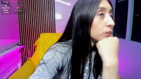 miilu  online show from 10-19-25, 03:51