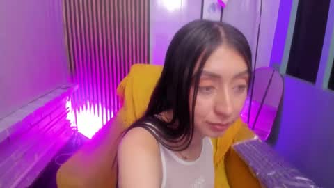 miilu  online show from 03-21-26, 08:19