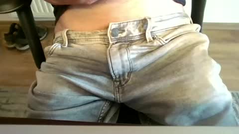 Snapshot of mik116 chatting on 06-25-26, 07:35 mik online show from 06-25-26, 07:35