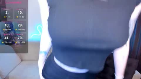 Mika online show from 11-04-25, 09:30