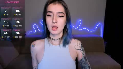 Mika online show from 11-19-25, 08:58