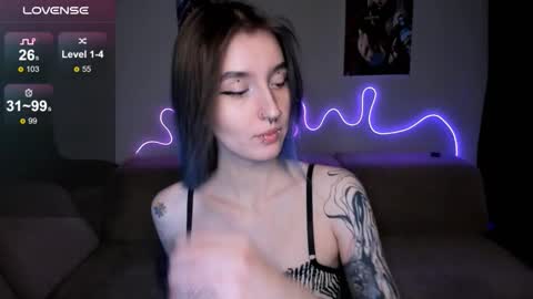 Mika online show from 02-27-26, 11:10