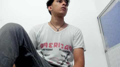 Snapshot of mikael_stor chatting on 10-01-25, 12:00 mikael_stor online show from 10-01-25, 12:00