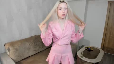 Angel girl online show from 11-27-25, 07:49