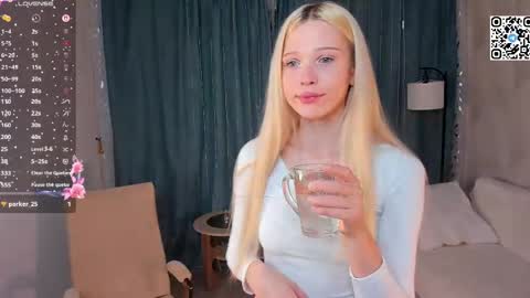 Angel girl online show from 03-28-26, 08:08