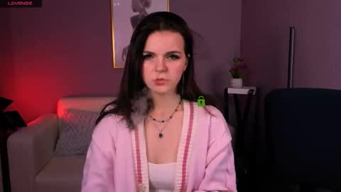 Mika online show from 12-01-25, 08:03