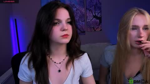 Mika online show from 12-15-25, 08:46