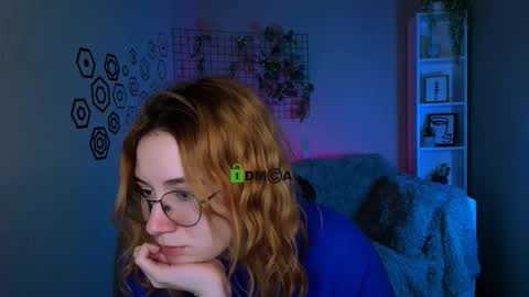 Snapshot of mikami_grey chatting on 01-06-26, 10:19 Mika online show from 01-06-26, 10:19