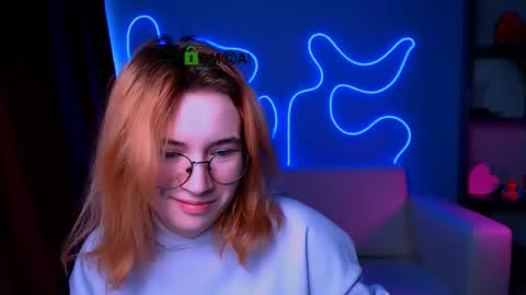 Snapshot of mikami_grey chatting on 01-14-26, 10:21 Mika online show from 01-14-26, 10:21