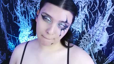 Snapshot of mikaskullcs chatting on 10-04-25, 06:22 Mika online show from 10-04-25, 06:22