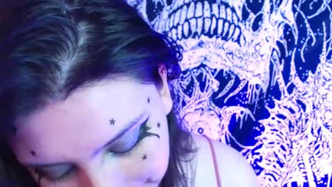 Snapshot of mikaskullcs chatting on 10-10-25, 06:45 Mika online show from 10-10-25, 06:45