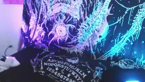 Mika online show from 03-11-26, 11:33