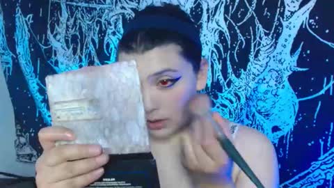 Mika online show from 03-20-26, 10:25