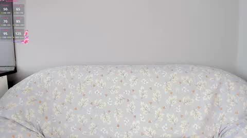 mikasssu online show from 09-22-25, 11:45