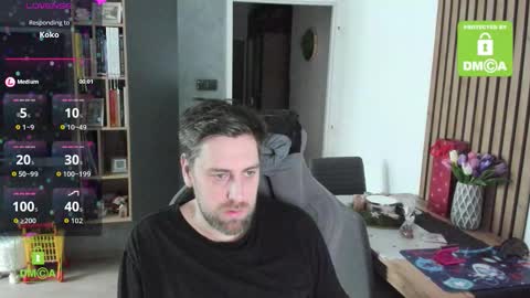 Mika online show from 12-18-25, 12:11