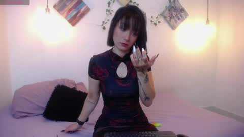 Snapshot of mikaza_akerman chatting on 04-28-26, 12:43 mikaza online show from 04-28-26, 12:43