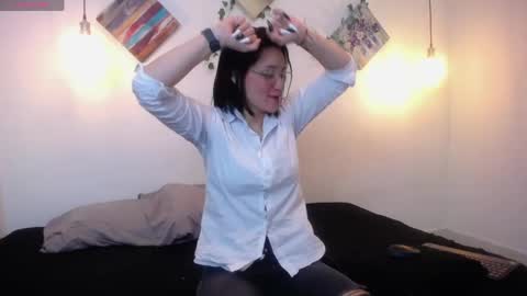 Snapshot of mikaza_akerman chatting on 05-07-26, 12:54 mikaza online show from 05-07-26, 12:54