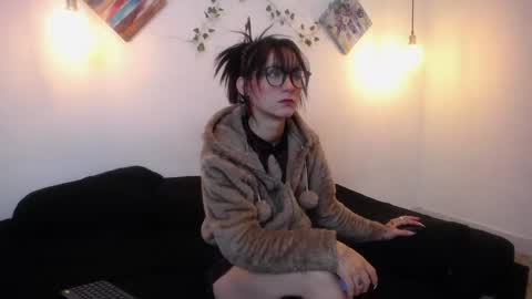 Snapshot of mikaza_akerman chatting on 05-26-26, 12:45 mikaza online show from 05-26-26, 12:45