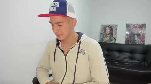 Snapshot of mike3xxx chatting on 09-08-25, 11:26 mike3xxx online show from 09-08-25, 11:26