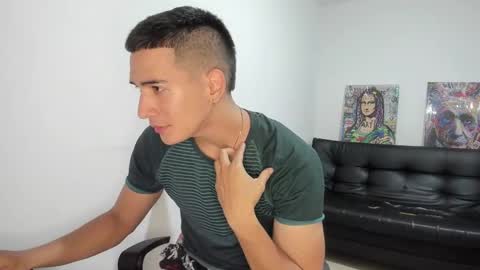 Snapshot of mike3xxx chatting on 09-13-25, 12:21 mike3xxx online show from 09-13-25, 12:21