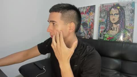 Snapshot of mike3xxx chatting on 09-18-25, 01:51 mike3xxx online show from 09-18-25, 01:51