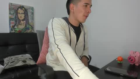 Snapshot of mike3xxx chatting on 11-06-25, 03:07 mike3xxx online show from 11-06-25, 03:07