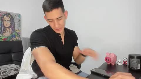 Snapshot of mike3xxx chatting on 11-08-25, 08:25 mike3xxx online show from 11-08-25, 08:25