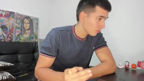 Snapshot of mike3xxx chatting on 11-28-25, 01:30 mike3xxx online show from 11-28-25, 01:30